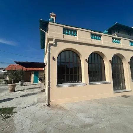 Grand 4 Pieces Dans De Charme Renovee Proche Plages Et Centre D'antibes, Cote D'azur Appartement *